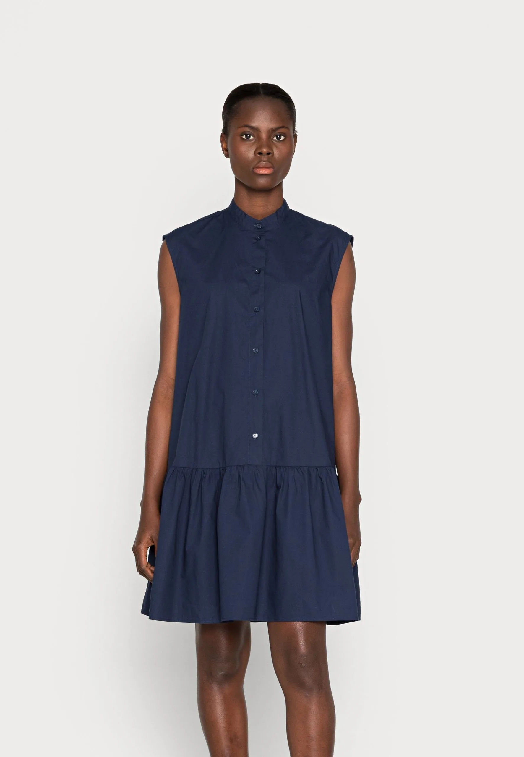 Marc O'Polo DENIM DRESS SLEEVELESS BUTTON PLACKET - Hverdagskjoler 3 Marc O'Polo DENIM DRESS SLEEVELESS BUTTON PLACKET - Hverdagskjoler