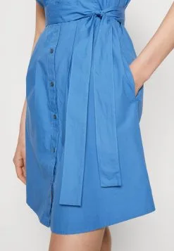 Marc O'Polo DRESS SHIRT STYLE FITTED WAIST SLEEVELESS WITH BELT - Skjortekjole 11 Marc O'Polo DRESS SHIRT STYLE FITTED WAIST SLEEVELESS WITH BELT - Skjortekjole -Marc O'Polo Butik 0e559508754c4602ab666e9360b3e21f