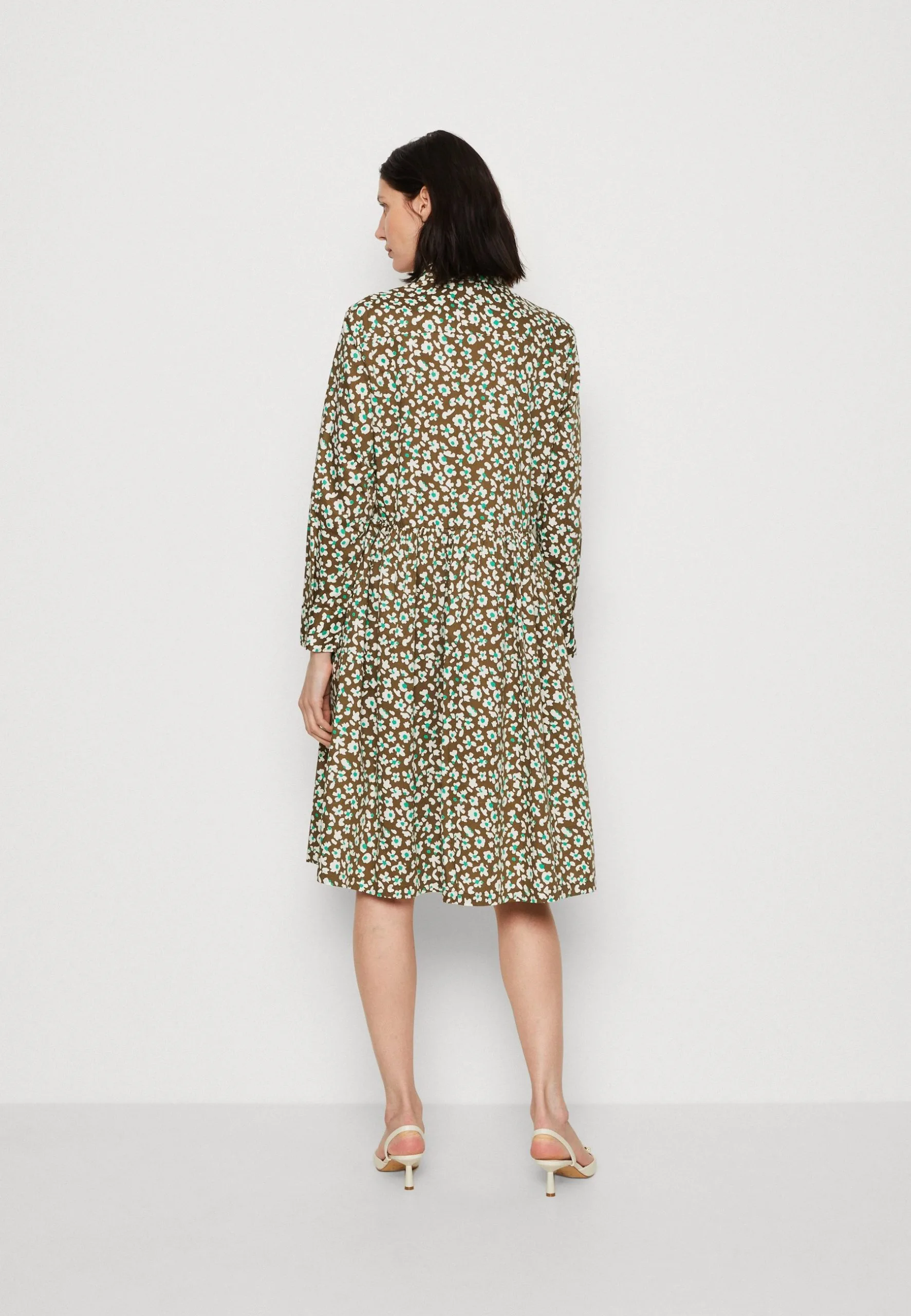 Marc O'Polo DRESS SHIRT STYLE FEMININE GATHERING MODERN DETAILS - Skjortekjole 5 Marc O'Polo DRESS SHIRT STYLE FEMININE GATHERING MODERN DETAILS - Skjortekjole - Billede 3