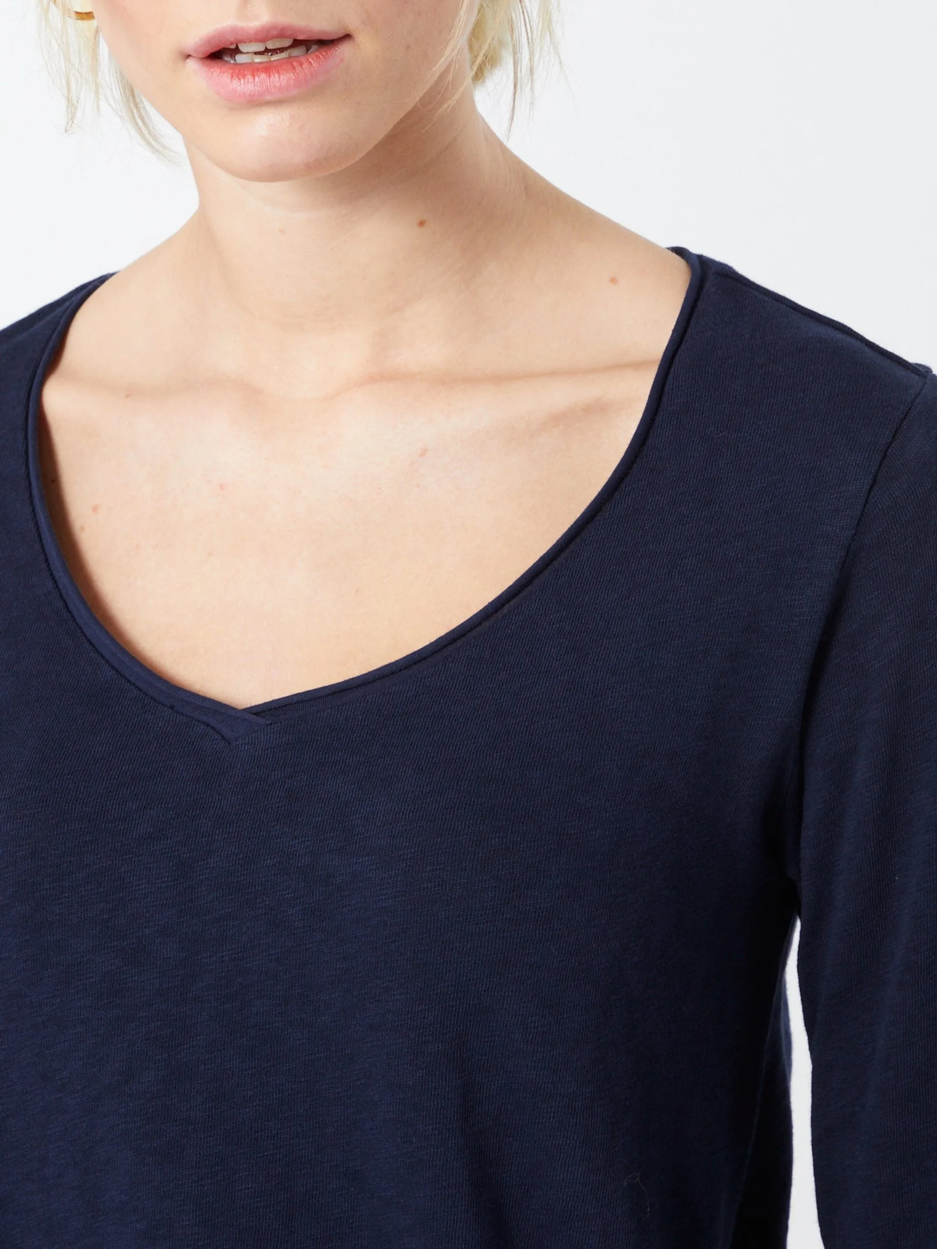 Marc O'Polo DENIM Langærmede Trøjer Shirts Kvinder Mørkeblå 4 Marc O'Polo DENIM Langærmede Trøjer Shirts Kvinder Mørkeblå - Billede 2