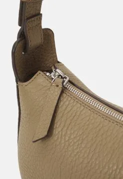 Marc O'Polo BIKA - Skuldertasker 8 Marc O'Polo BIKA - Skuldertasker -Marc O'Polo Butik 3dbd6de882ae430cbf7c34b855ea28d3