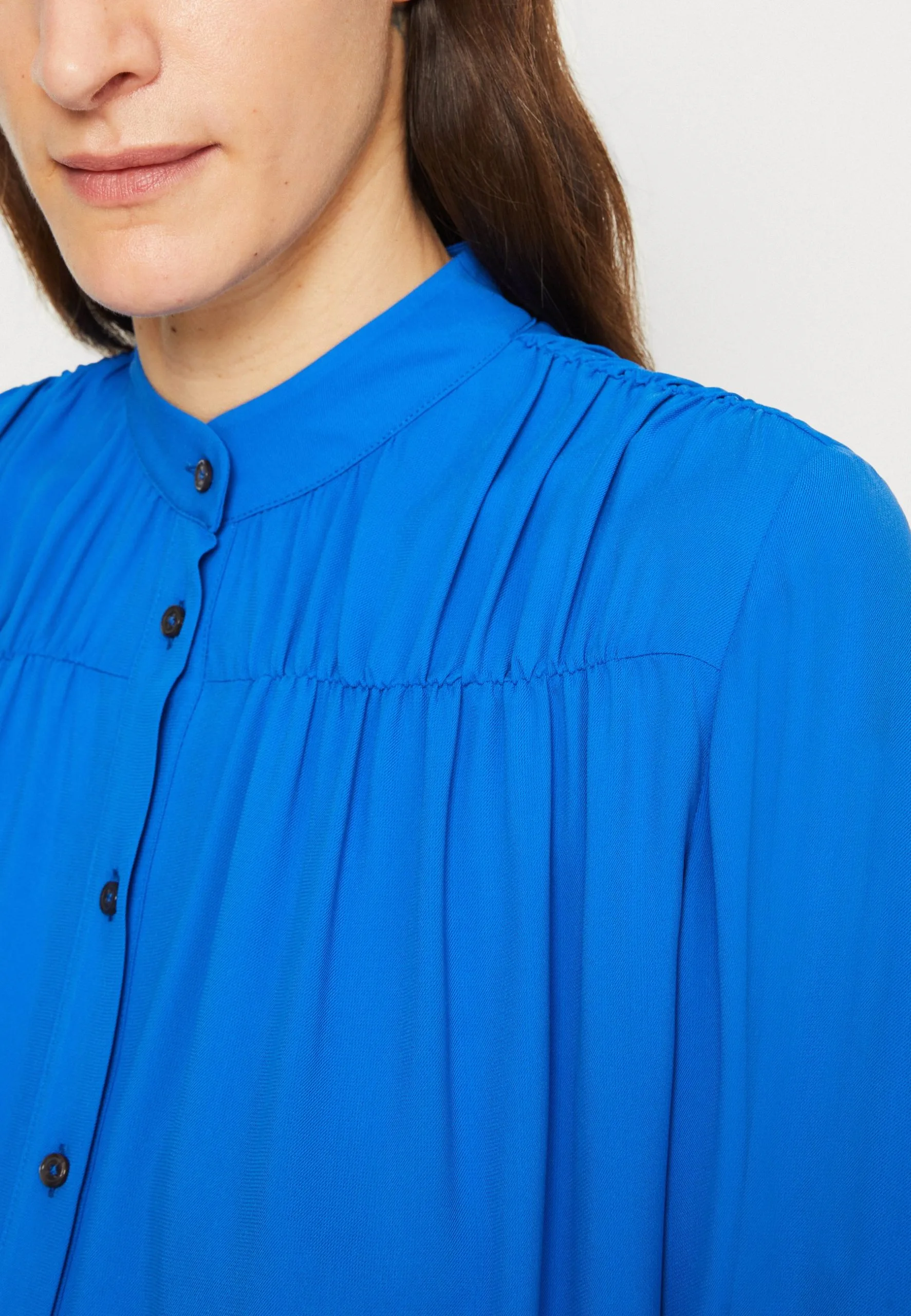 Marc O'Polo DRESS FEMININE SHIRT STYLE MODERN GATHERING SHORT LENGTH - Skjortekjole 6 Marc O'Polo DRESS FEMININE SHIRT STYLE MODERN GATHERING SHORT LENGTH - Skjortekjole - Billede 4