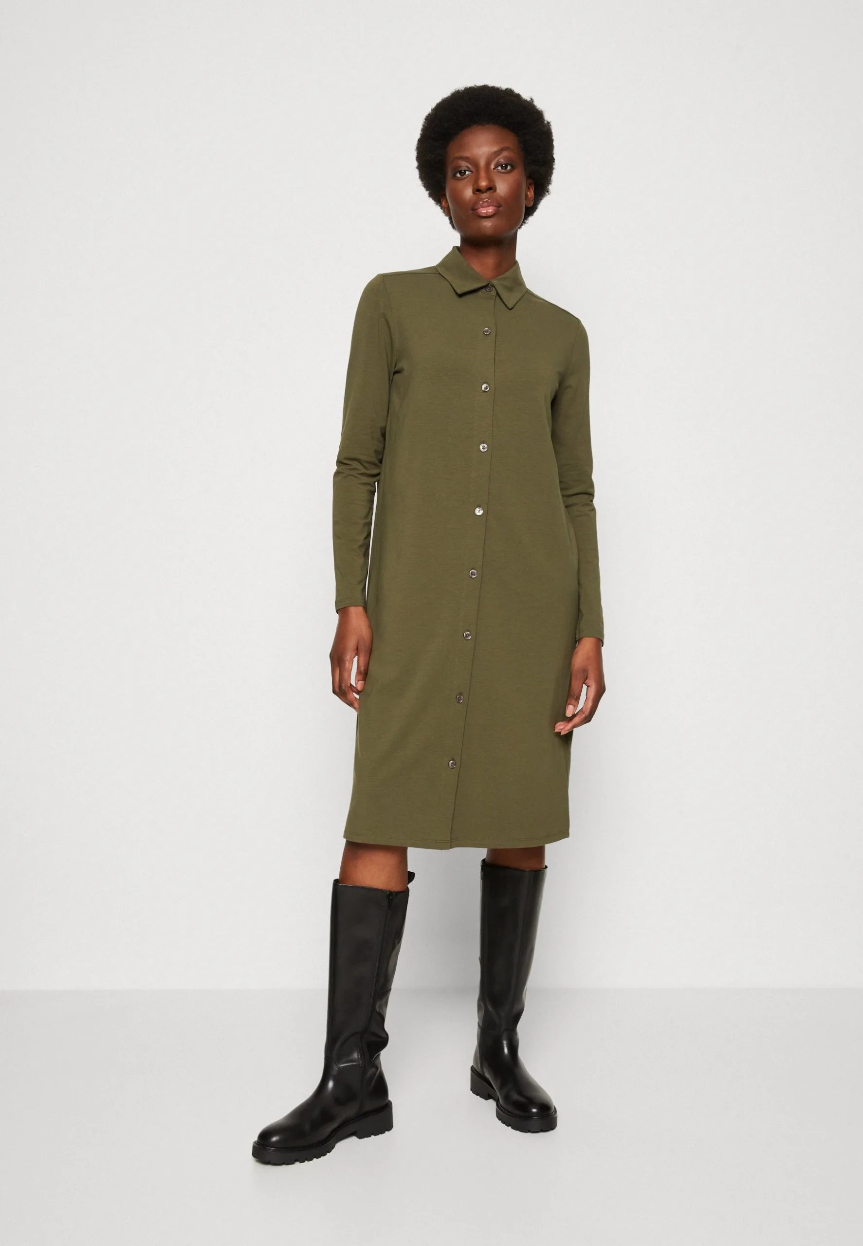 Marc O'Polo DRESS LONG SLEEVE COLLAR BUTTON PLACKET - Jerseykjoler 3 Marc O'Polo DRESS LONG SLEEVE COLLAR BUTTON PLACKET - Jerseykjoler