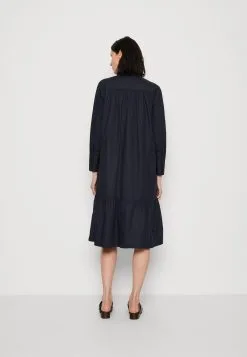 Marc O'Polo DRESS RELAXED A SHAPE CUTLINES FEMININE GATHERING - Hverdagskjoler 9 Marc O'Polo DRESS RELAXED A SHAPE CUTLINES FEMININE GATHERING - Hverdagskjoler -Marc O'Polo Butik 511f1d89972a46978d949bf20e91068c