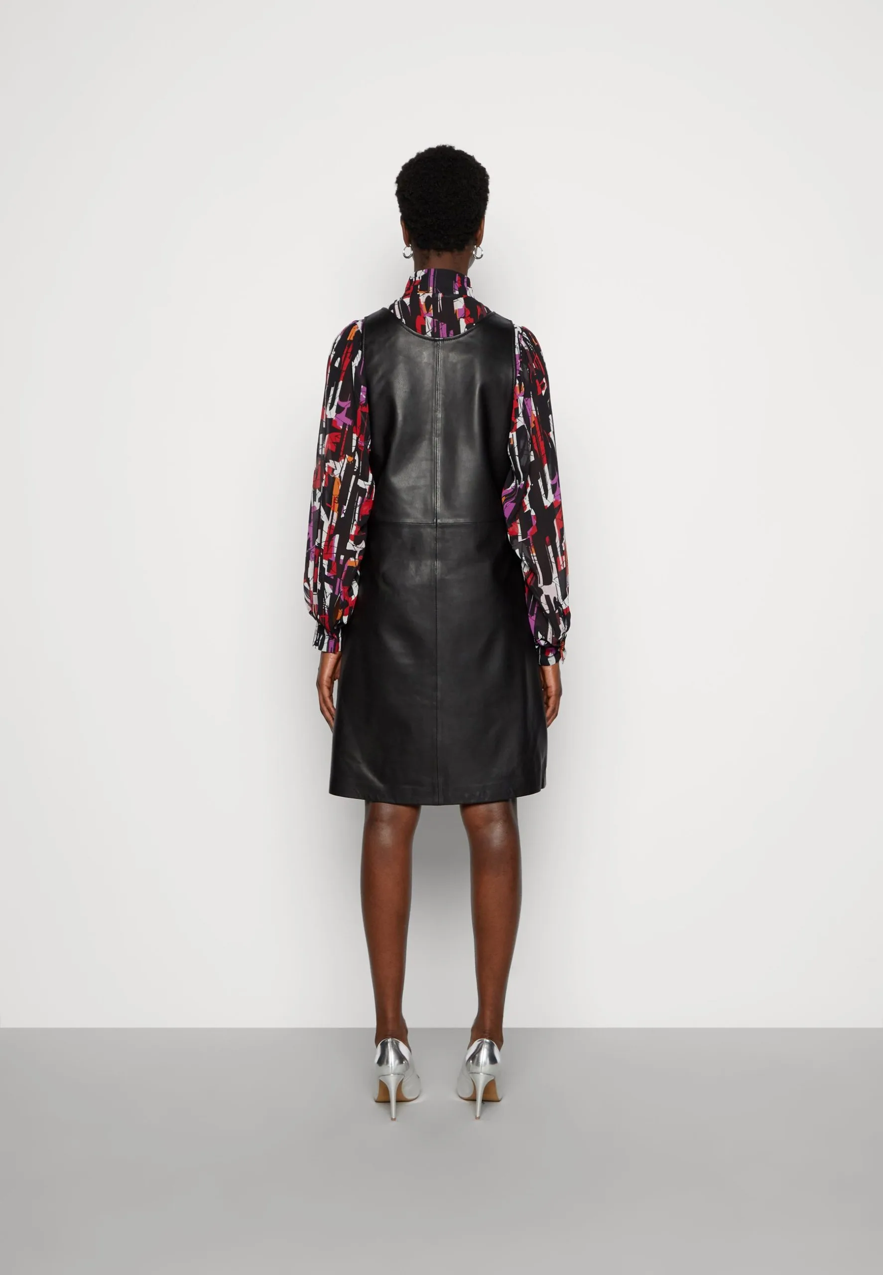 Marc O'Polo DRESS SHORT LENGTH SLEEVELESS - Hverdagskjoler 5 Marc O'Polo DRESS SHORT LENGTH SLEEVELESS - Hverdagskjoler - Billede 3