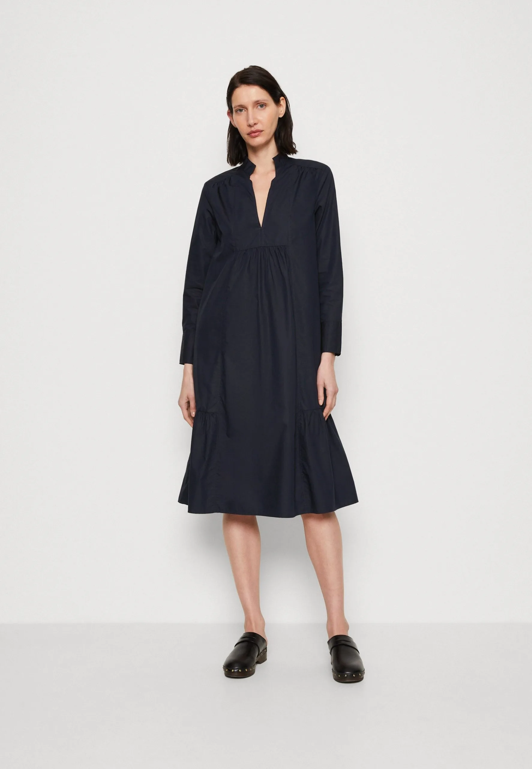 Marc O'Polo DRESS RELAXED A SHAPE CUTLINES FEMININE GATHERING - Hverdagskjoler 3 Marc O'Polo DRESS RELAXED A SHAPE CUTLINES FEMININE GATHERING - Hverdagskjoler