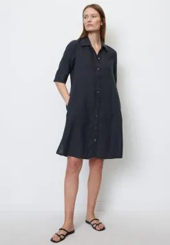 Marc O'Polo MIT HOHEN SAUM SCHLITZEN - Skjortekjole 8 Marc O'Polo MIT HOHEN SAUM SCHLITZEN - Skjortekjole -Marc O'Polo Butik 7a5d9f41e6f34f44b9d66625d5eb17e0