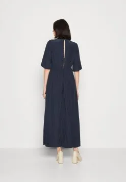 Marc O'Polo DRESS FEMININE SHAPE V NECK WING SLEEVES - Maxikjoler 9 Marc O'Polo DRESS FEMININE SHAPE V NECK WING SLEEVES - Maxikjoler -Marc O'Polo Butik 8e9a28195ad444f587d24dcfb8f51d8b