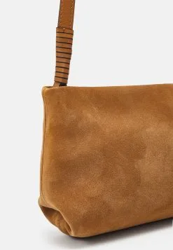 Marc O'Polo MOD HAYA - Skuldertasker 8 Marc O'Polo MOD HAYA - Skuldertasker -Marc O'Polo Butik ae9058836a1c40fa837245e12987f070