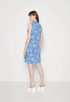 Marc O'Polo DRESS SHORT LENGTH EASY A SHAPE DETAILED V NECK - Hverdagskjoler 9 Marc O'Polo DRESS SHORT LENGTH EASY A SHAPE DETAILED V NECK - Hverdagskjoler -Marc O'Polo Butik b4dbd314e03540938efdb7cbe1e98654