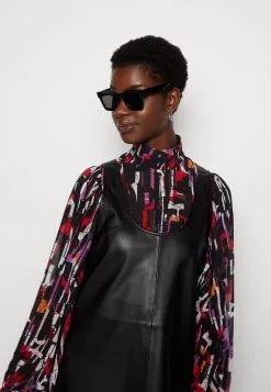 Marc O'Polo DRESS SHORT LENGTH SLEEVELESS - Hverdagskjoler 10 Marc O'Polo DRESS SHORT LENGTH SLEEVELESS - Hverdagskjoler -Marc O'Polo Butik bc834877bc9d476381e1d4565666fd64